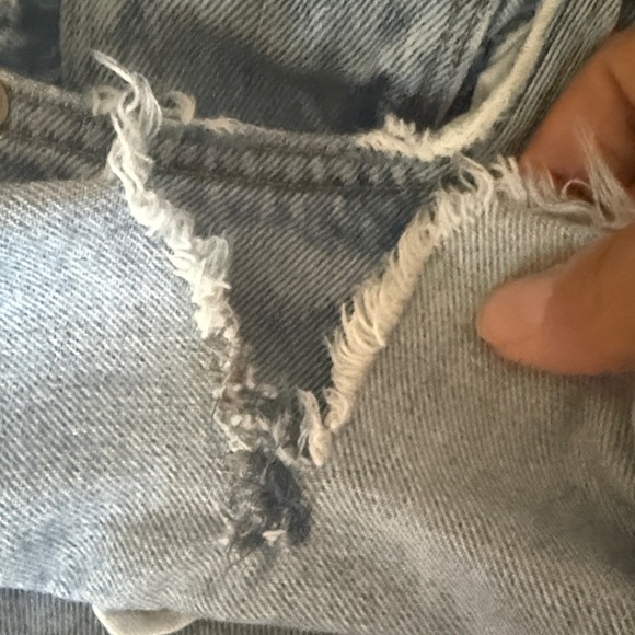 Agolde Distressed Denim Shorts size 27 - Picture 6 of 10